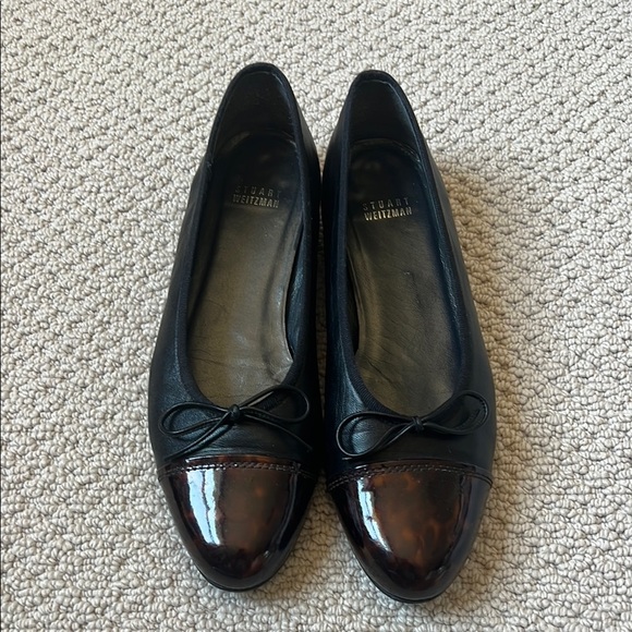 Elegant Black and Brown Stuart Weitzman Flats - Picture 1 of 10